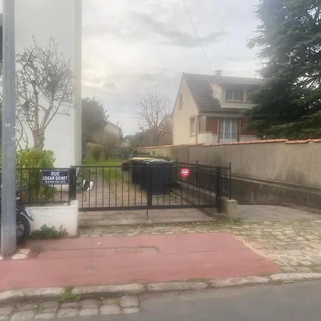 Grand Avec Terrasse Et Jardin Apartment Saint-Maur-des-Fossés